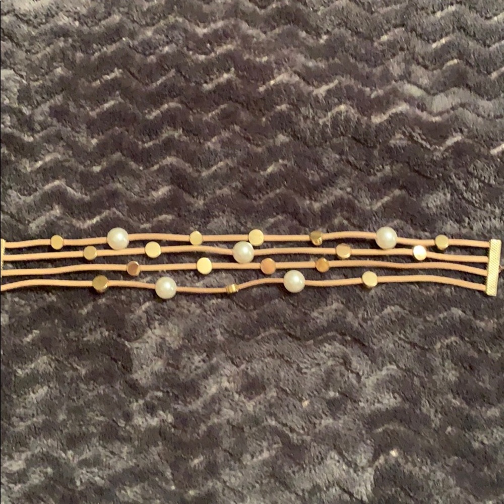NWOT CHOCKER